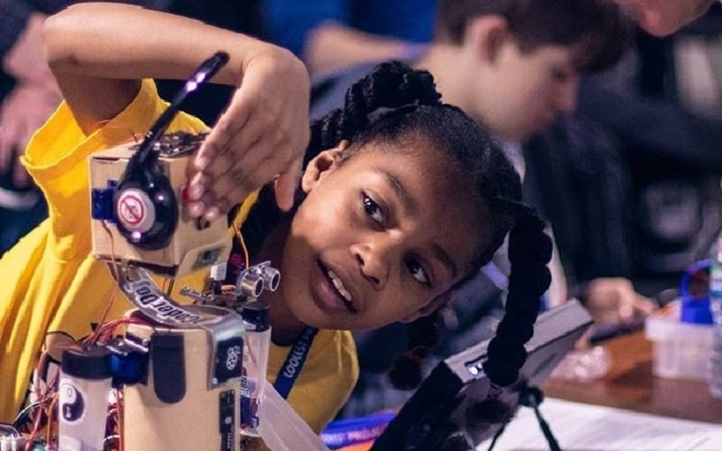 Avye, the 12-year-old running coding workshops for girls in London