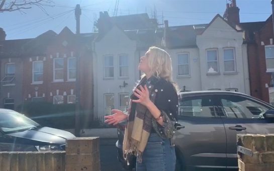 Wandsworth-based singer Georgie Temple is raising community spirit by singing requested songs outside homes.