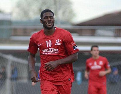 Ola Sogbanmu signs at Carshalton Athletic again