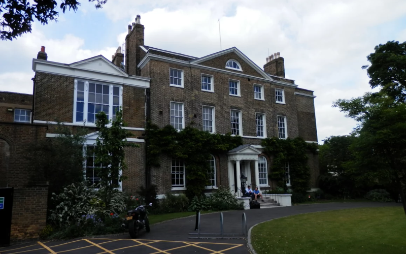 The current Royal Trinity Hospice on Clapham Common Northside