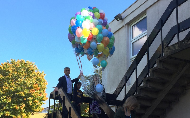 sadiq-khan-balloons