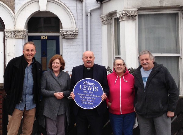 Sidney Lewis Plaque, Geoff Simmons