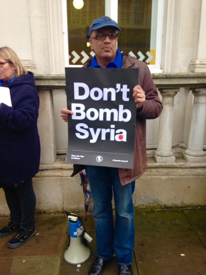 anti-war protestor dont bomb syria