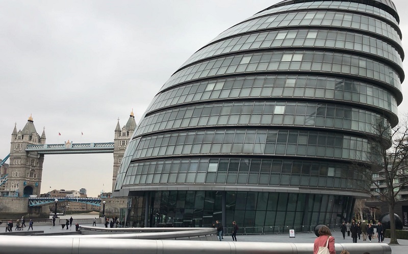 london city hall exterior