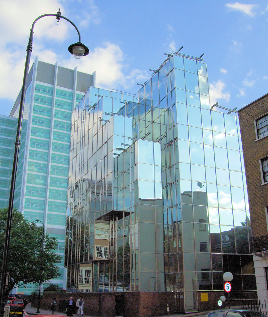 University College London Hospital on Euston Road, where Jesse is being treated. Photo taken by Jim Linwood