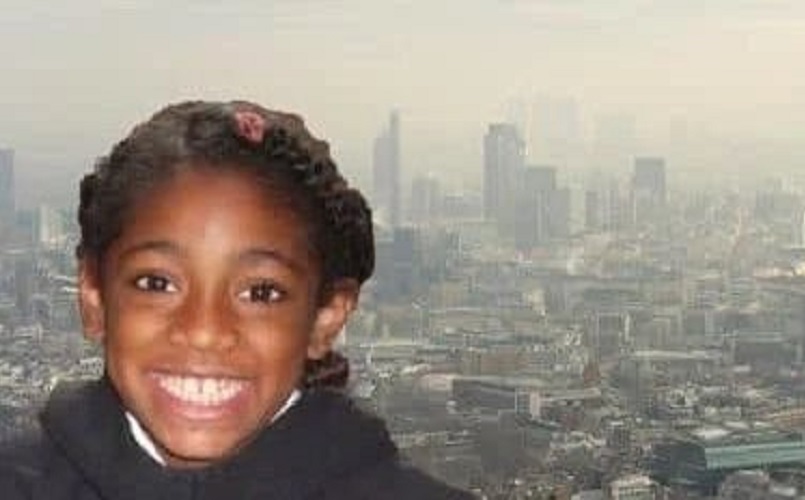 ella kissi over the backshot of london