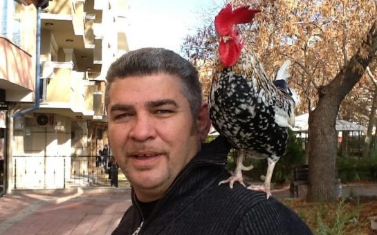 Prodan with Lunch on his shoulder