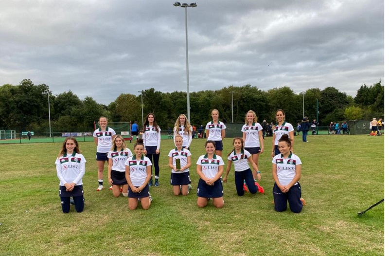 hockey team on field