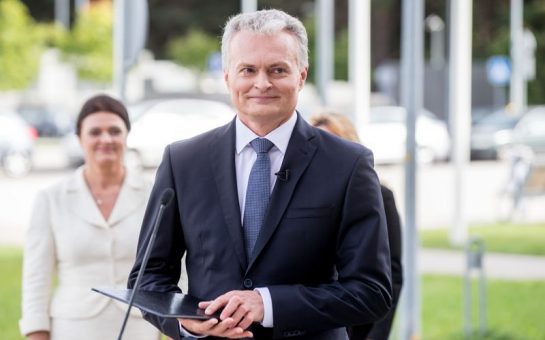 Image of Gitanas Nauseda making a speech