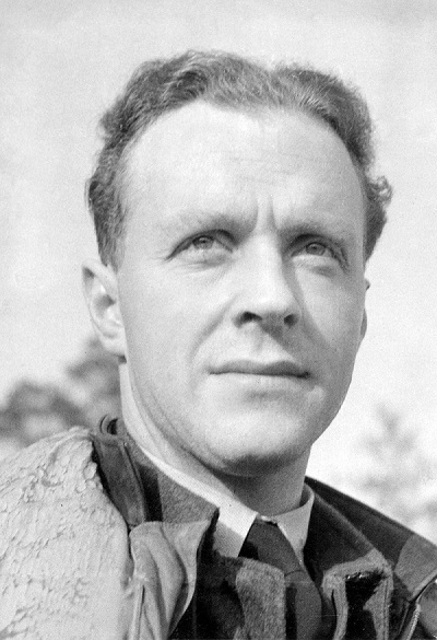 Image of Sgt Ray Holmes wearing his RAF uniform in 1941