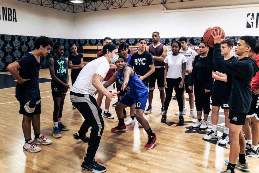 3x3 basketball session with young players