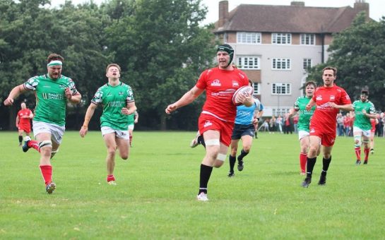 Ben West breaks the line for London Welsh