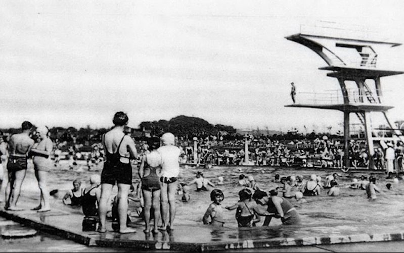 Croydon diving board at lido