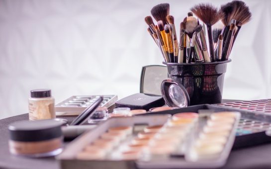 makeup. brushes and eyeh
