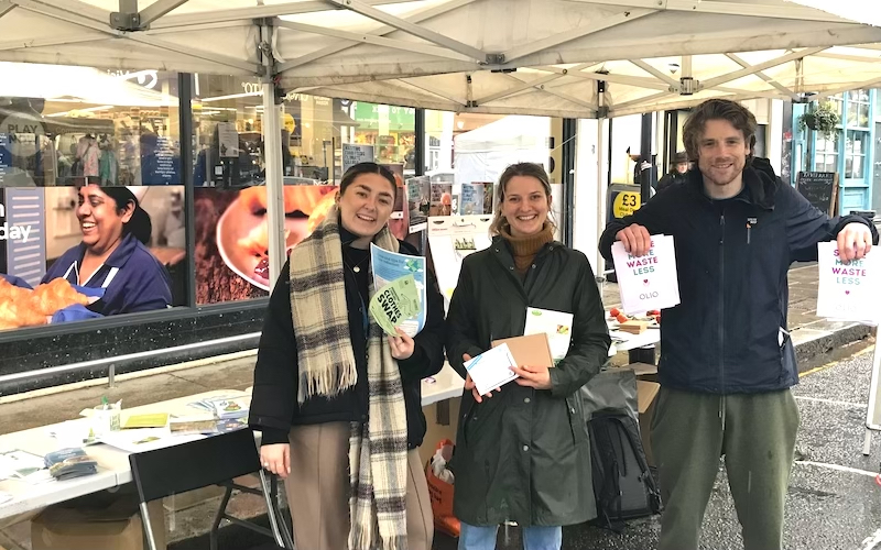 Volunteers at Portobello Road food waste event.