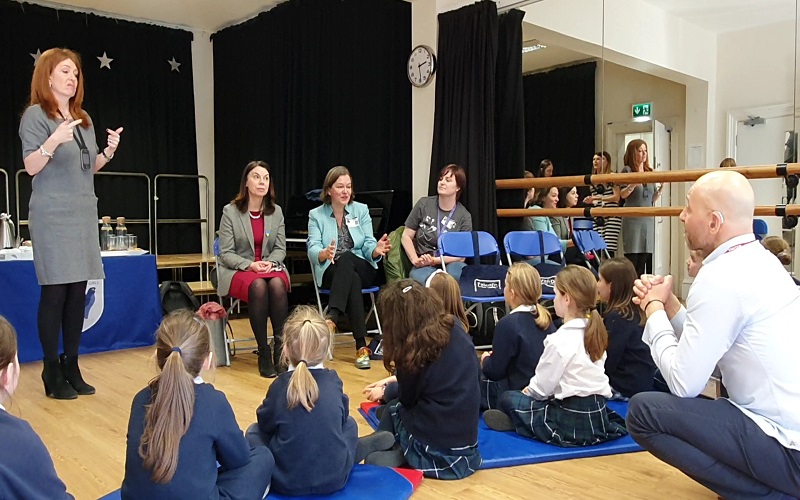 Falcons School for Girls learn British Sign Language