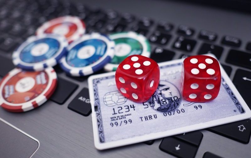 How big is the online gambling industry in the UK?
