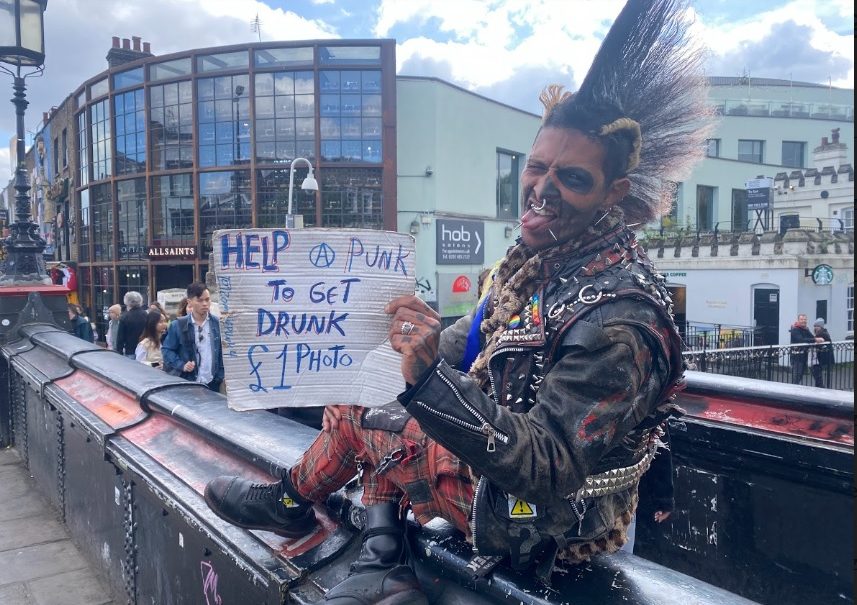 Help a punk get drunk by giving him £1, photo by Rolhat Lulu zen-Aloush