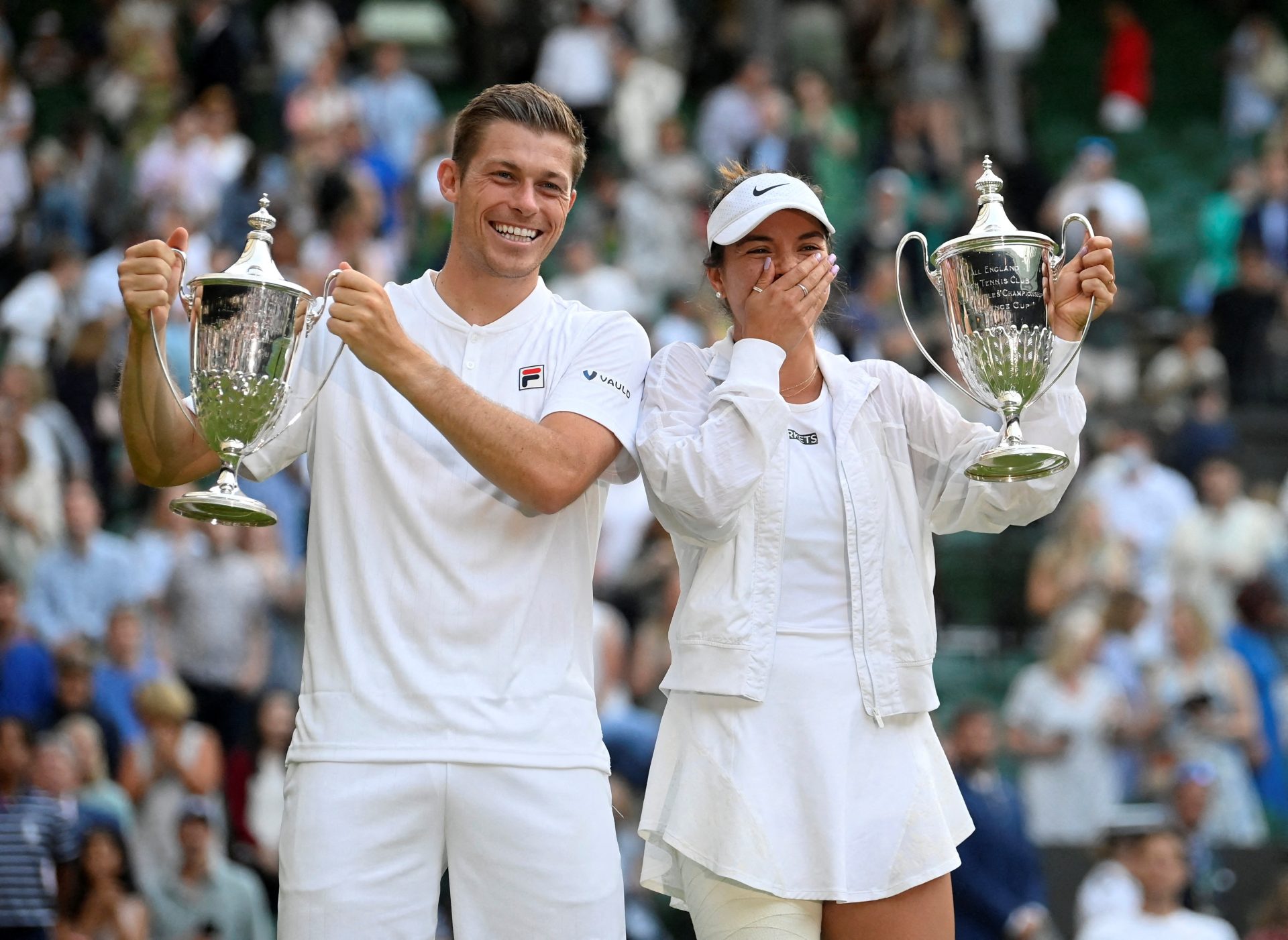 Wimbledon 2022 Skupski prepares for Champions Ball bow