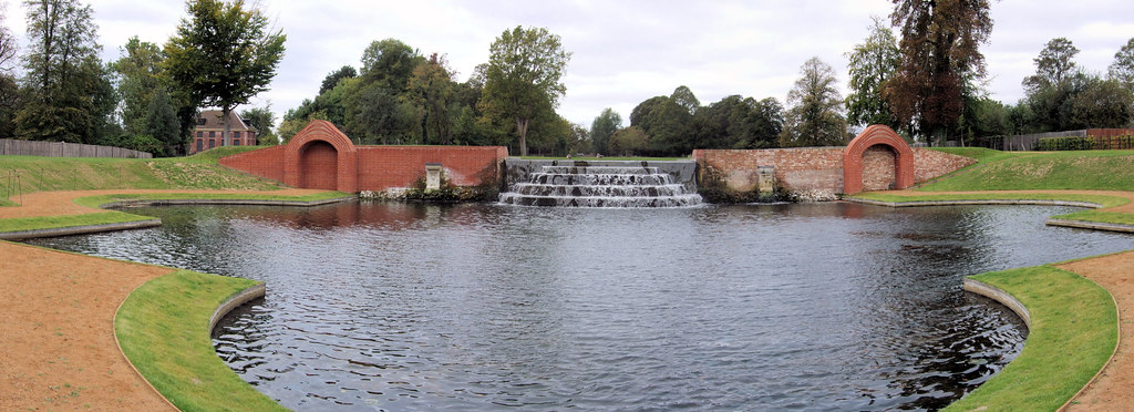 Queen Elizabeth’s Visit to Bushy Park