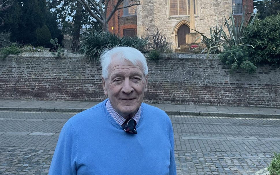 Former mayor richmond Robin Jowit stands in front of Twickenham church wearing Ukraine flag badge