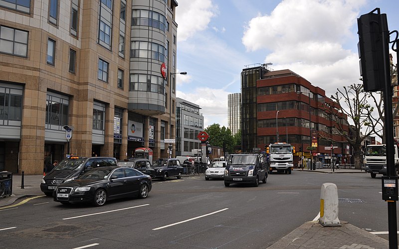 London : Hammersmith - Queen Caroline Street by Lewis Clarke