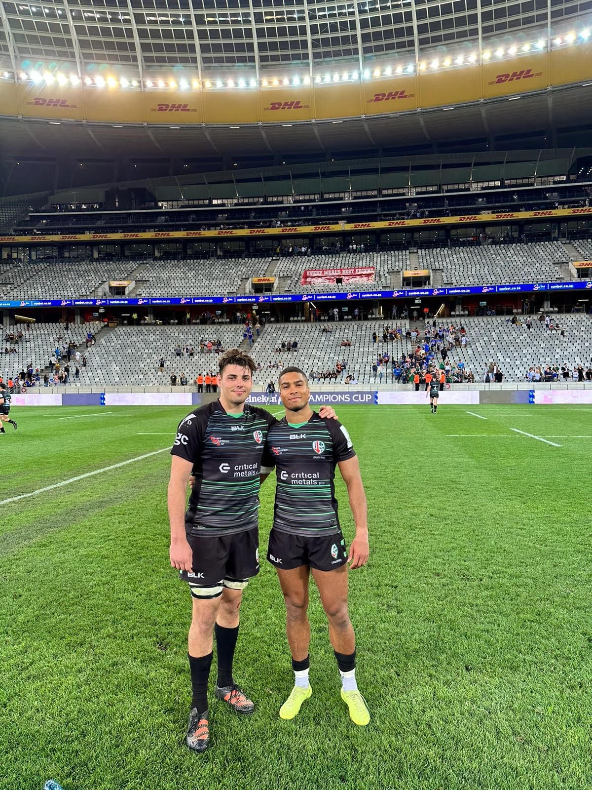 De Belin'S Rugby Journey: Australia To [New Country] - pkdfhq3