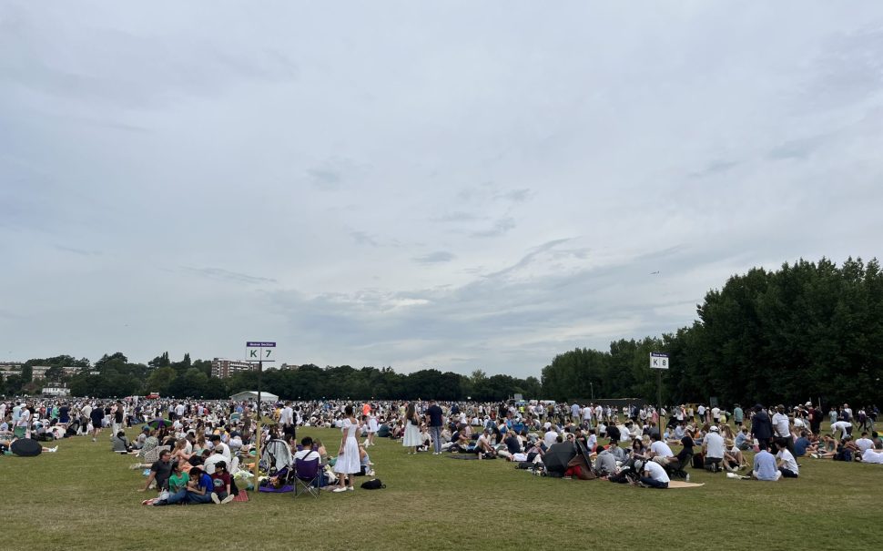 Tennis fans queue in Wimbledon Park