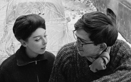 Photo in black and white of the artist couple Christo and Jeanne-Claude