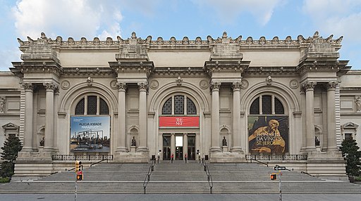 Front of the Metropolitan Museum of Art 