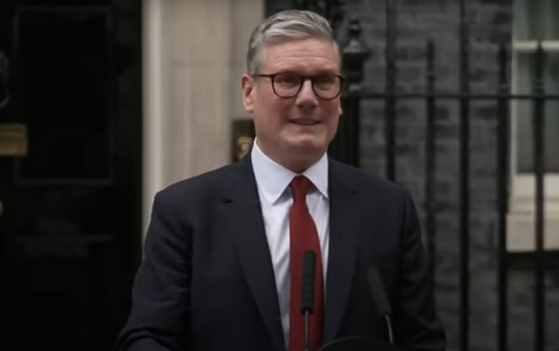 Keir Starmer outside Downing Street