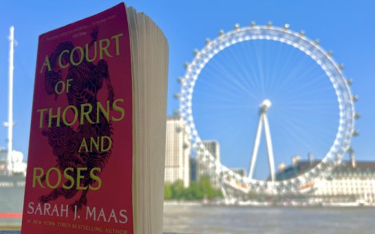 A Court of Thorns and Roses in London