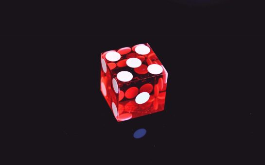 A die showing five (Picture: Free to use from Unsplash)