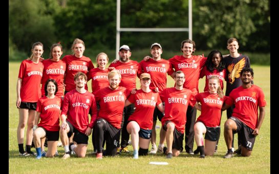 Brixton Ultimate players pose for a team photo. (Credit: Andy Moss)