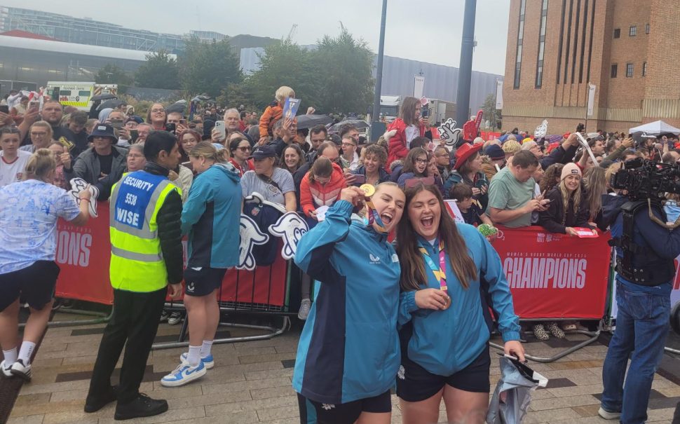 'So proud' - Overjoyed fans celebrate Women’s Rugby World Cup win with England players