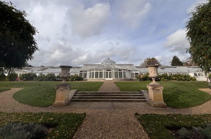 Picture of Chiswick conservatory in Chiswick House and Gardens.