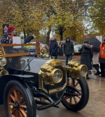 Participants in the oldest motoring event in the world, the London to Brighton Run, take off from London's Hyde Park.