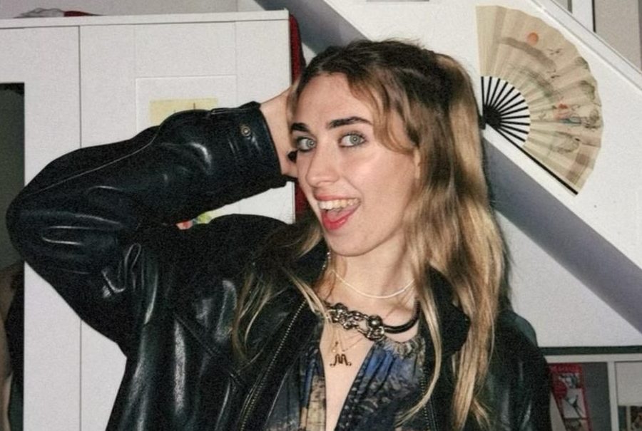 Picture of girl in Jaded London top