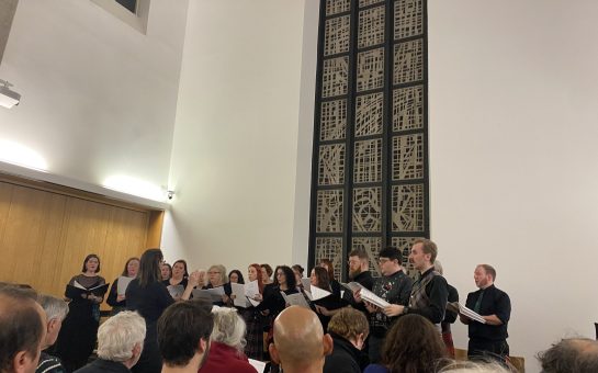 The London Gaelic Choir performs their Christmas carol