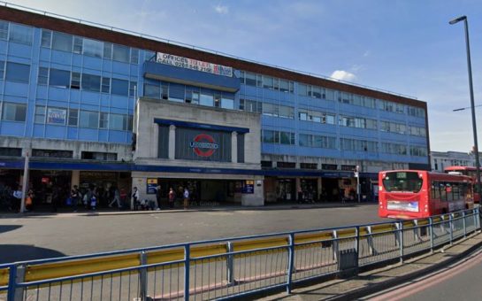 Morden Underground Station, which lacks public toilet facilities