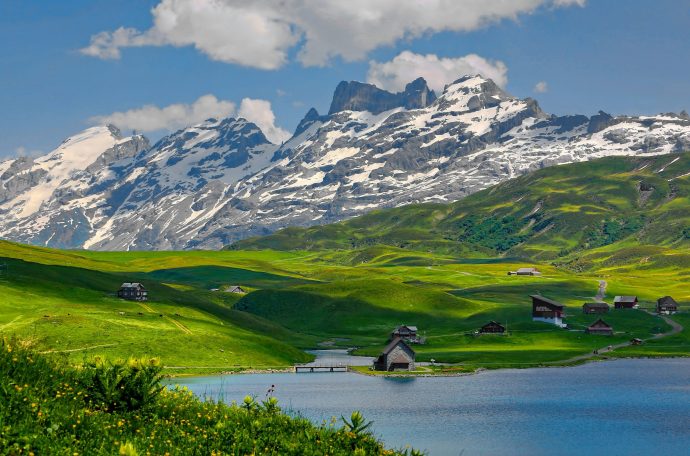 Photo of the Swiss mountains, Swiss Yodel