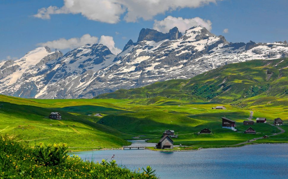 Photo of the Swiss mountains, Swiss Yodel