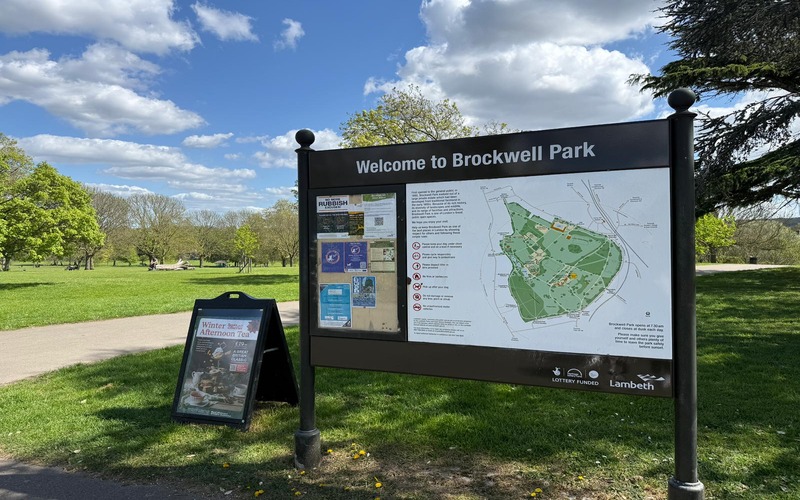 Brockwell Park sign