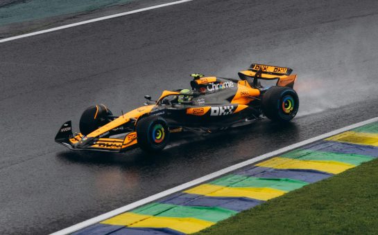 Image of an F1 McLaren car
