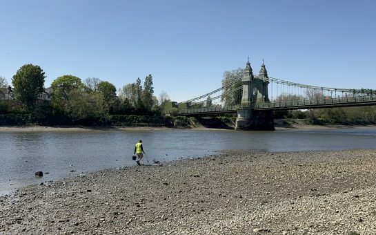Litter picking beneath Hammersmith Bridge