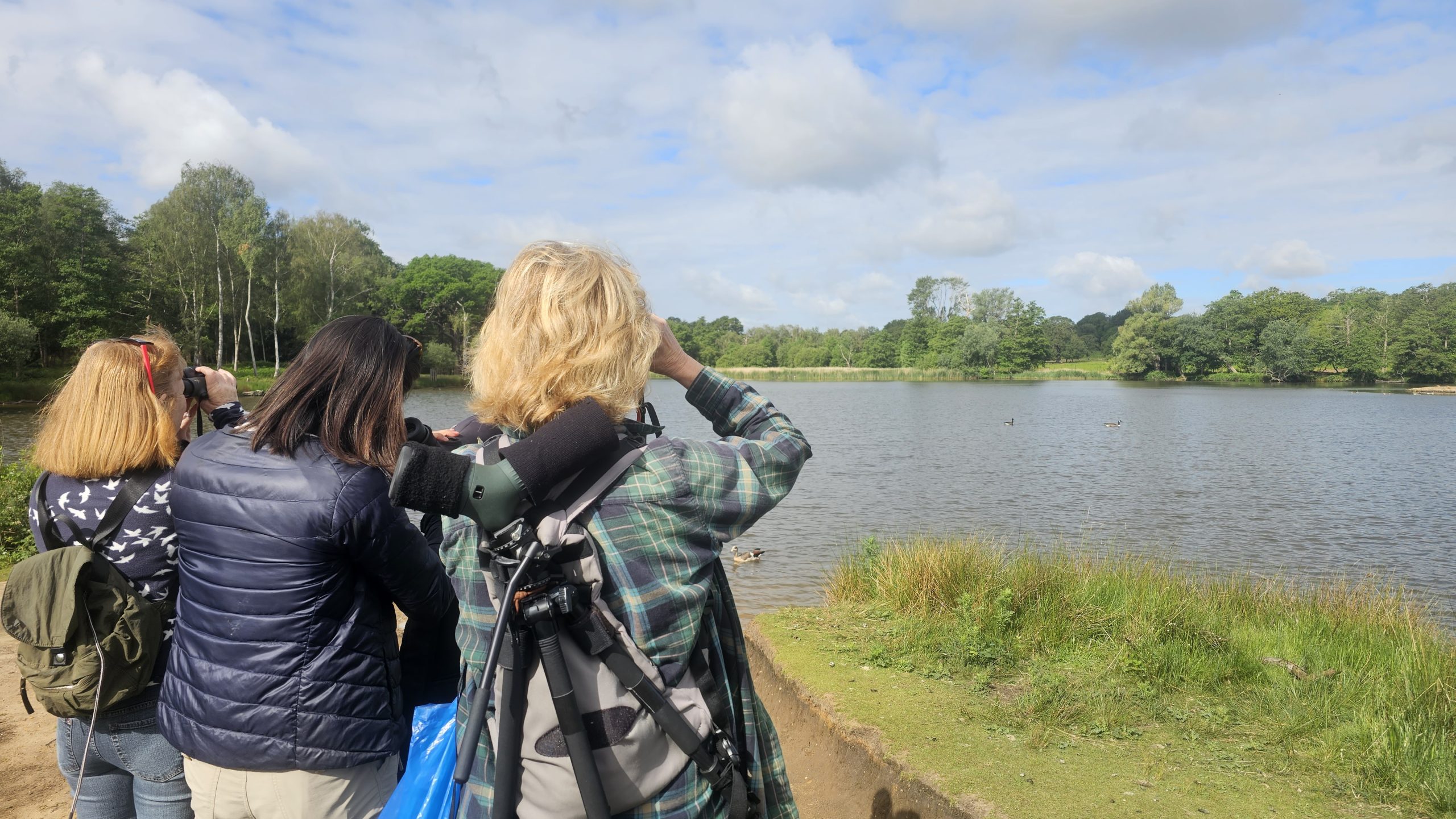 The power of paying attention to birdsong – lessons in wellbeing from a Richmond Park bird watching group