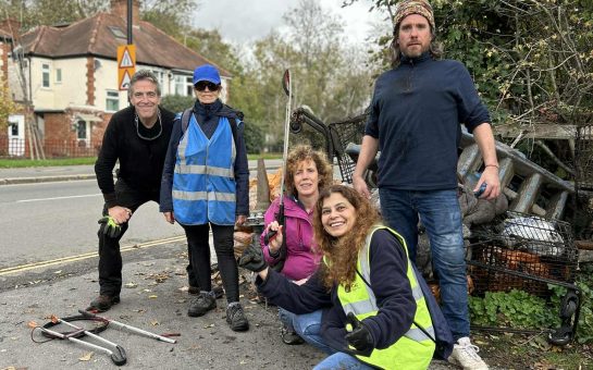 Thai Upon Thames team ready to get to work litter picking
