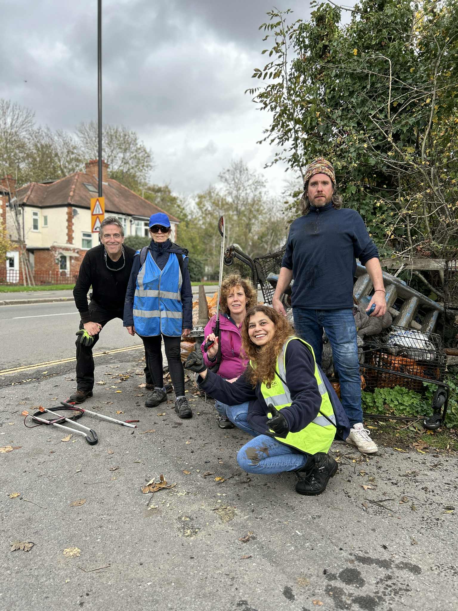 East Twickenham Thai resturant cleaning streets and river