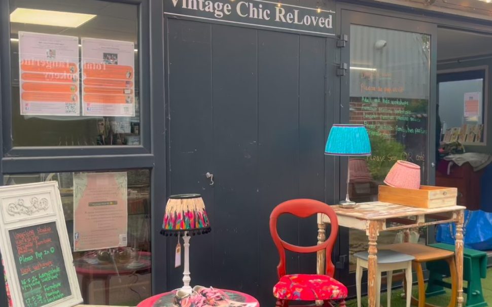 Vintage Chic reloved, upcycling class based in Shepperton.