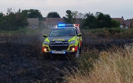 LFB dealing with a grass fire